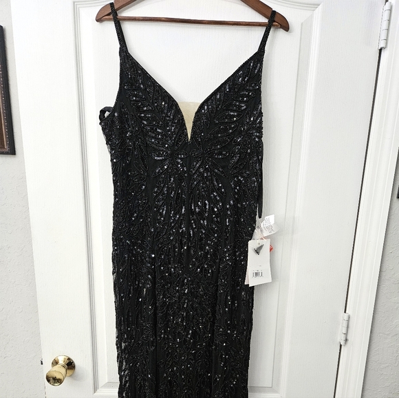 Sequin Leaf Mermaid Gown - Picture 4 of 15